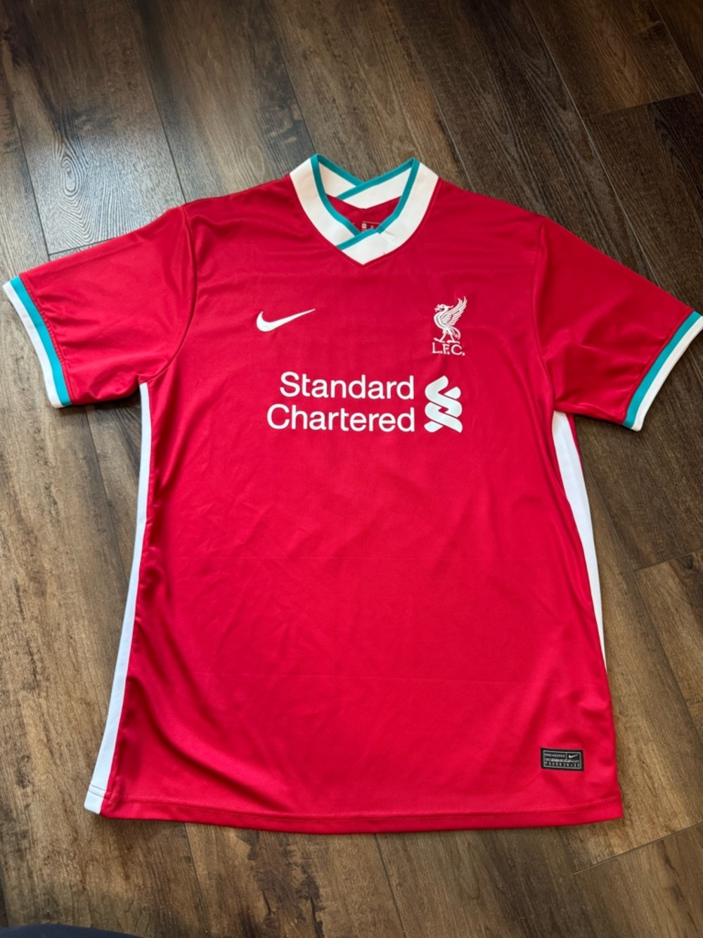 2020/2021 Liverpool Football Club home red soccer jersey men’s size x-large